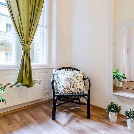 Cozy 2 Bedroom Apartment In Terez Boulevard. Budapest Extérieur photo